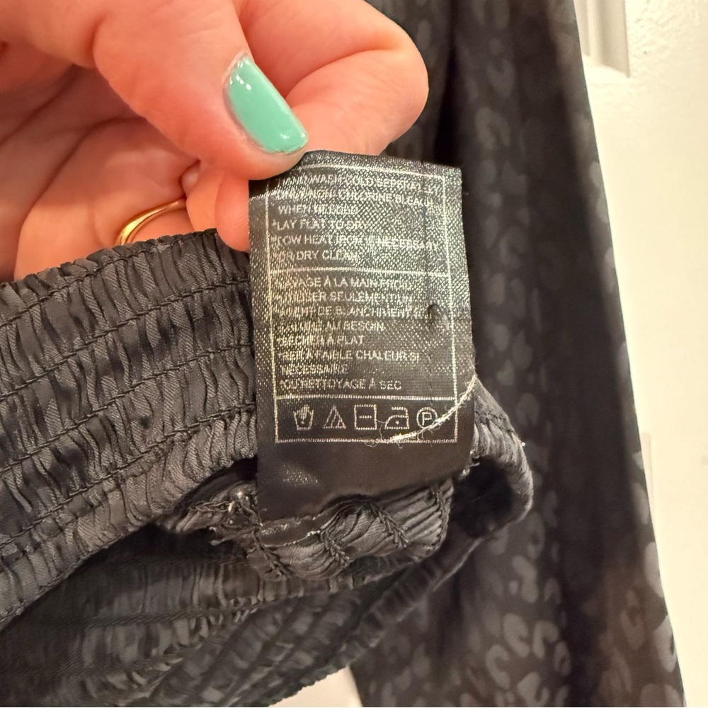 Steve Madden Metallic Black Peplum Blouse Long Sleeve Shimmer Top Small - Picture 8 of 11